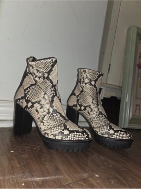 Vince Camuto Snake Print Boots size 9 - combat boot style